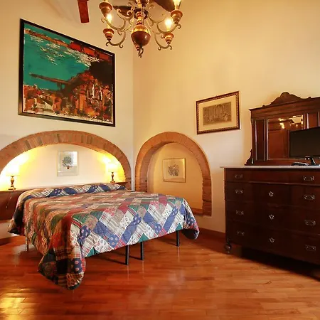 Casa Bolsinina Монтерони-д'Арбия