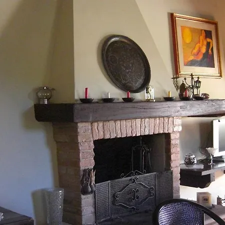 לינה וארוחת בוקר Casa Bolsinina מונטרוני ד'ארביה