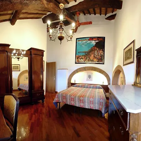 לינה וארוחת בוקר Casa Bolsinina